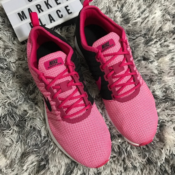 nike dualtone racer pink